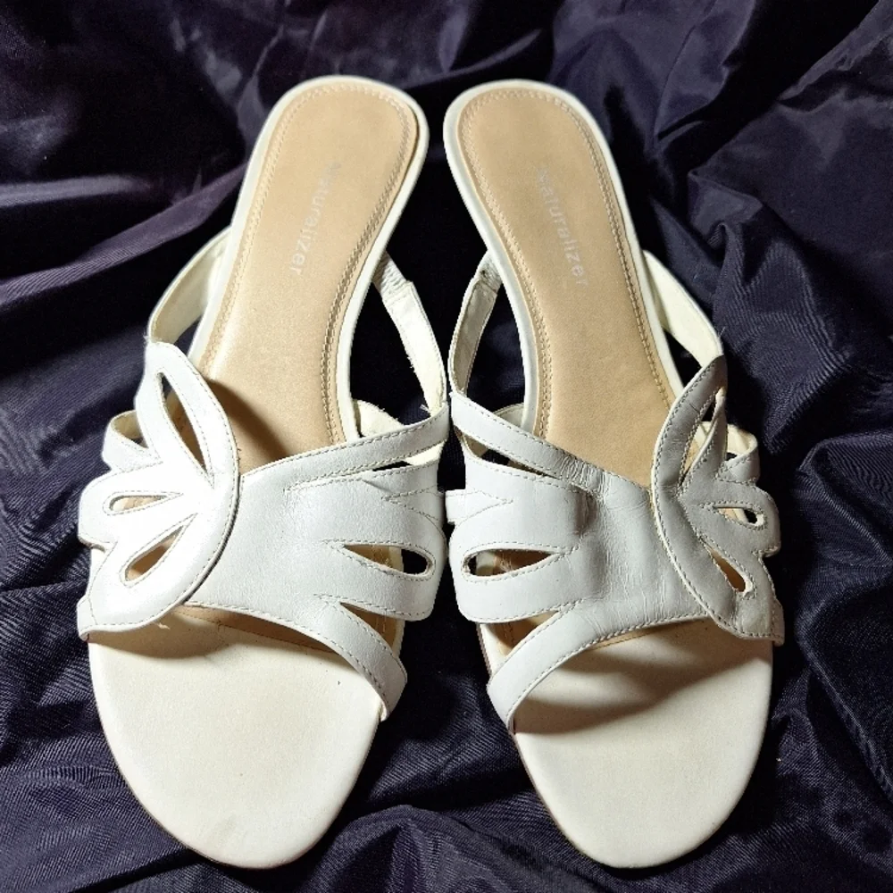 Naturalizer Women's White 8M Sandals